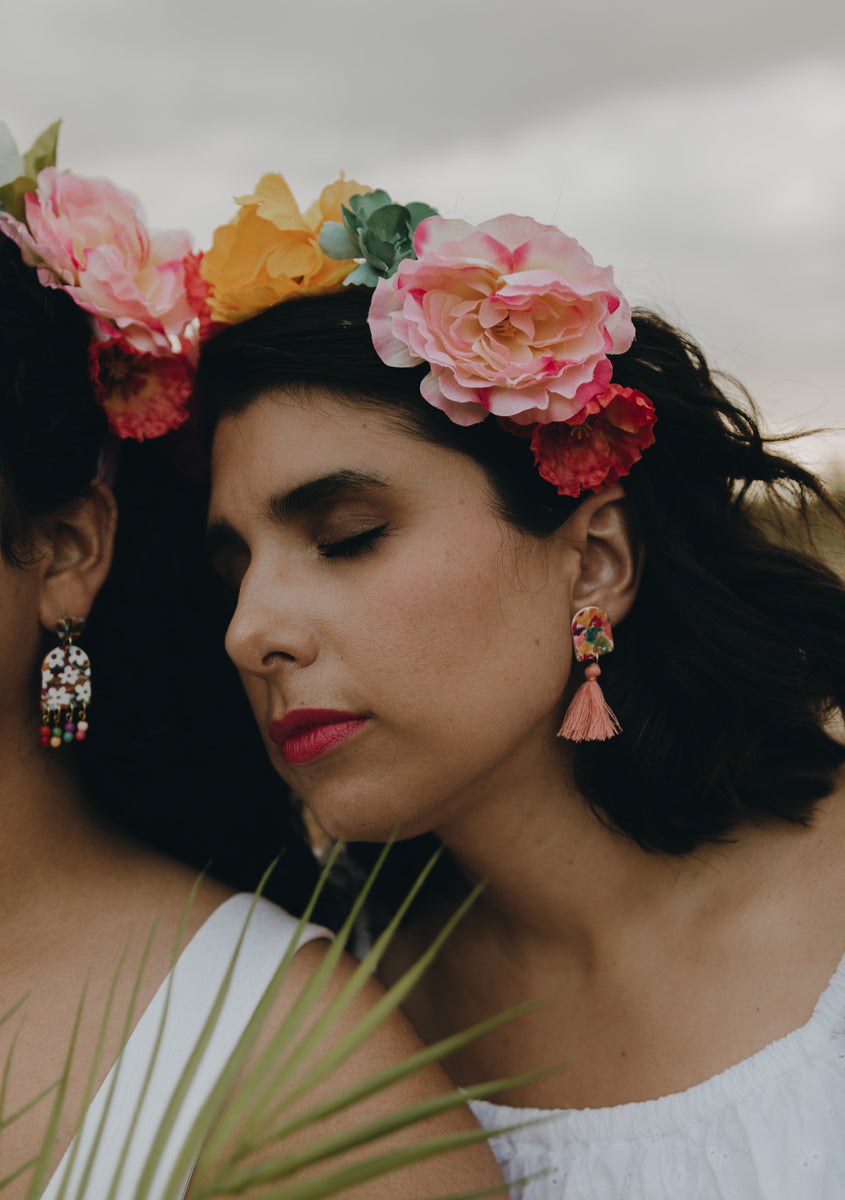 The Frida Tassels – Feminiscence