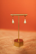 Load image into Gallery viewer, The Artemisia White Beaded Earrings
